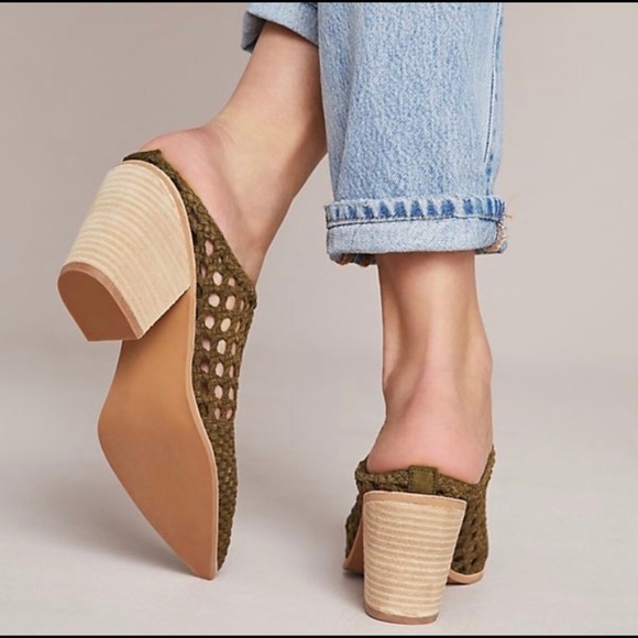 Jeffrey Campbell Leone Mule - Picture 2 of 8